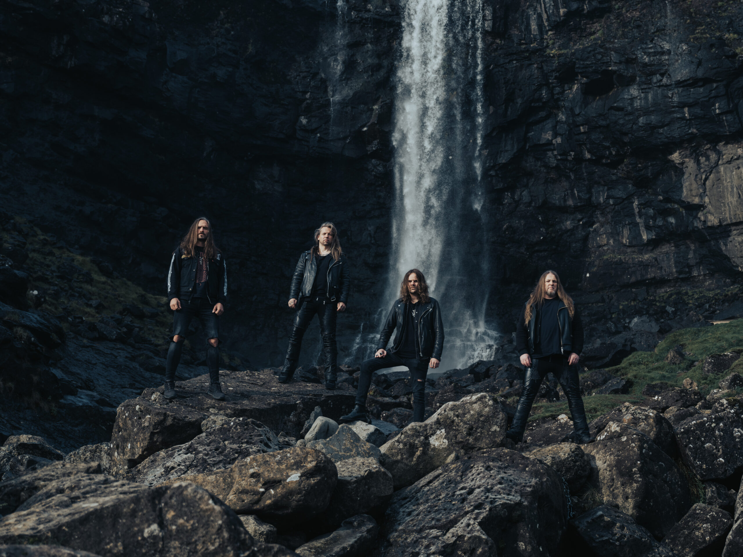 Týr + Twilight Force + Dragonland + Vanaheim in Iduna, Drachten